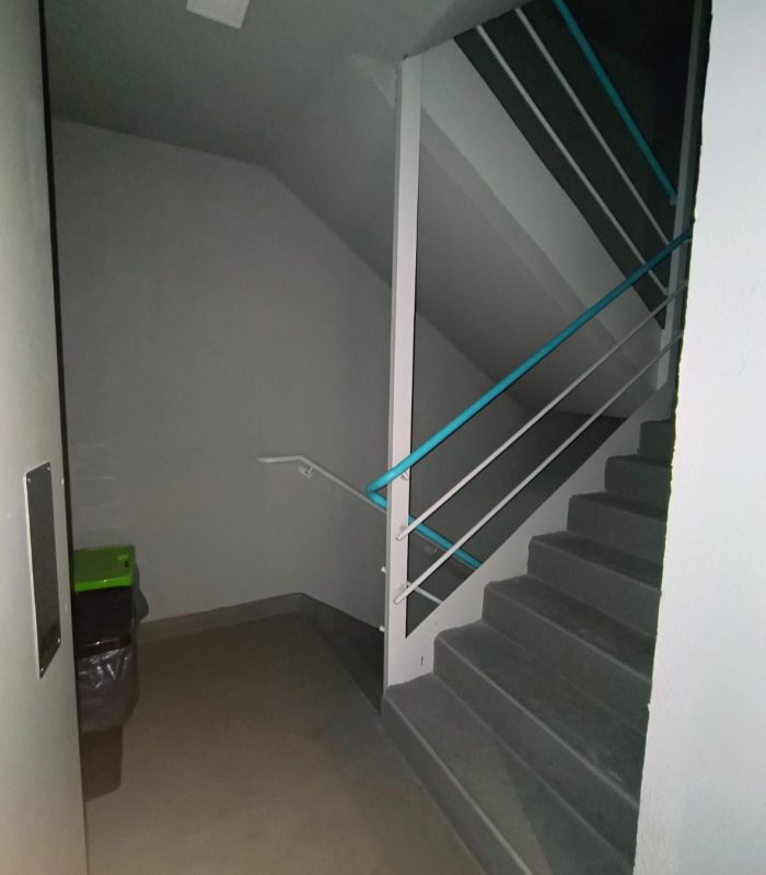 28c8b061-6178-4d5f-a127-6d33724849e8