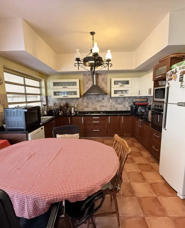 photo_1761642637318732588_27650262_large